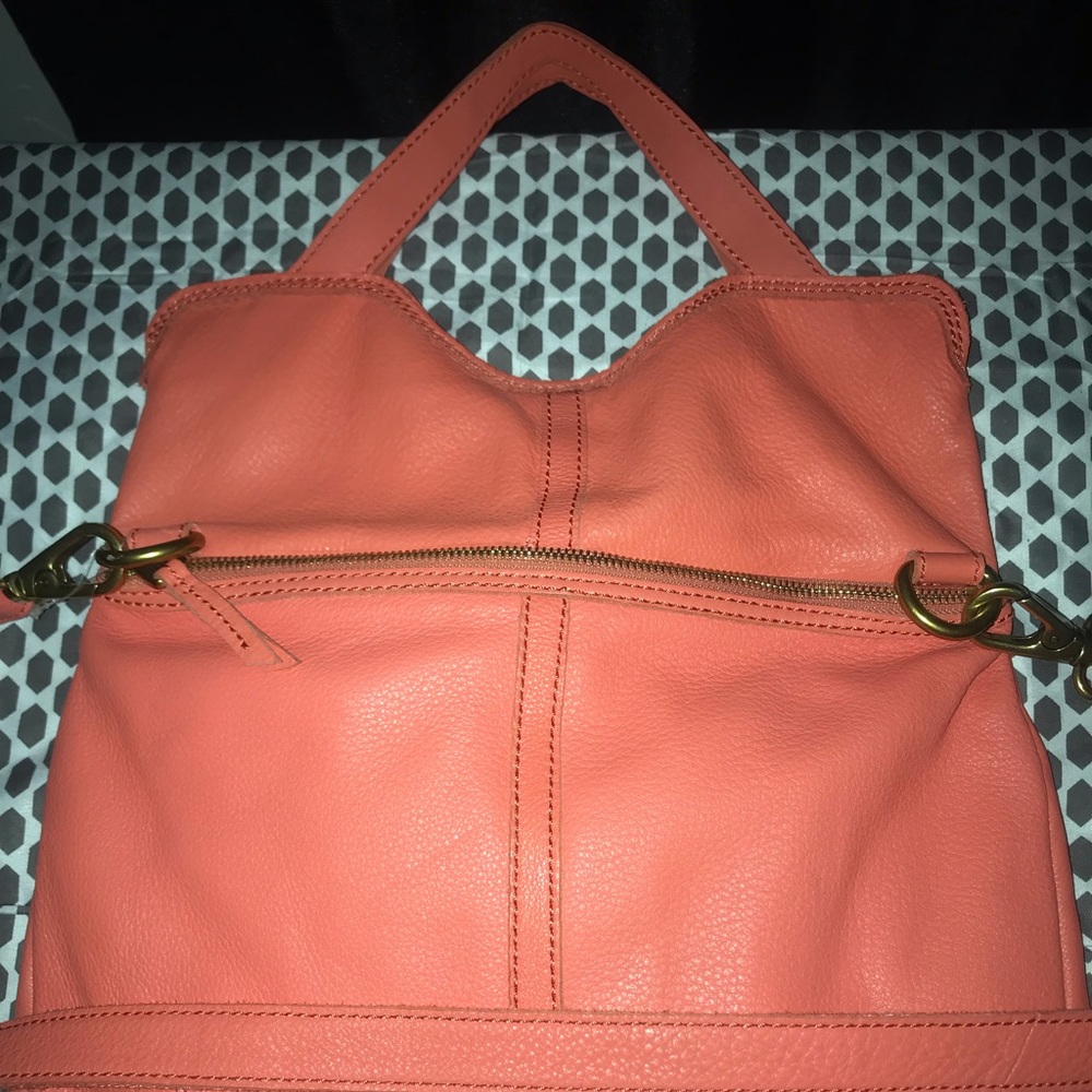 Fossil crossbody watermelon color